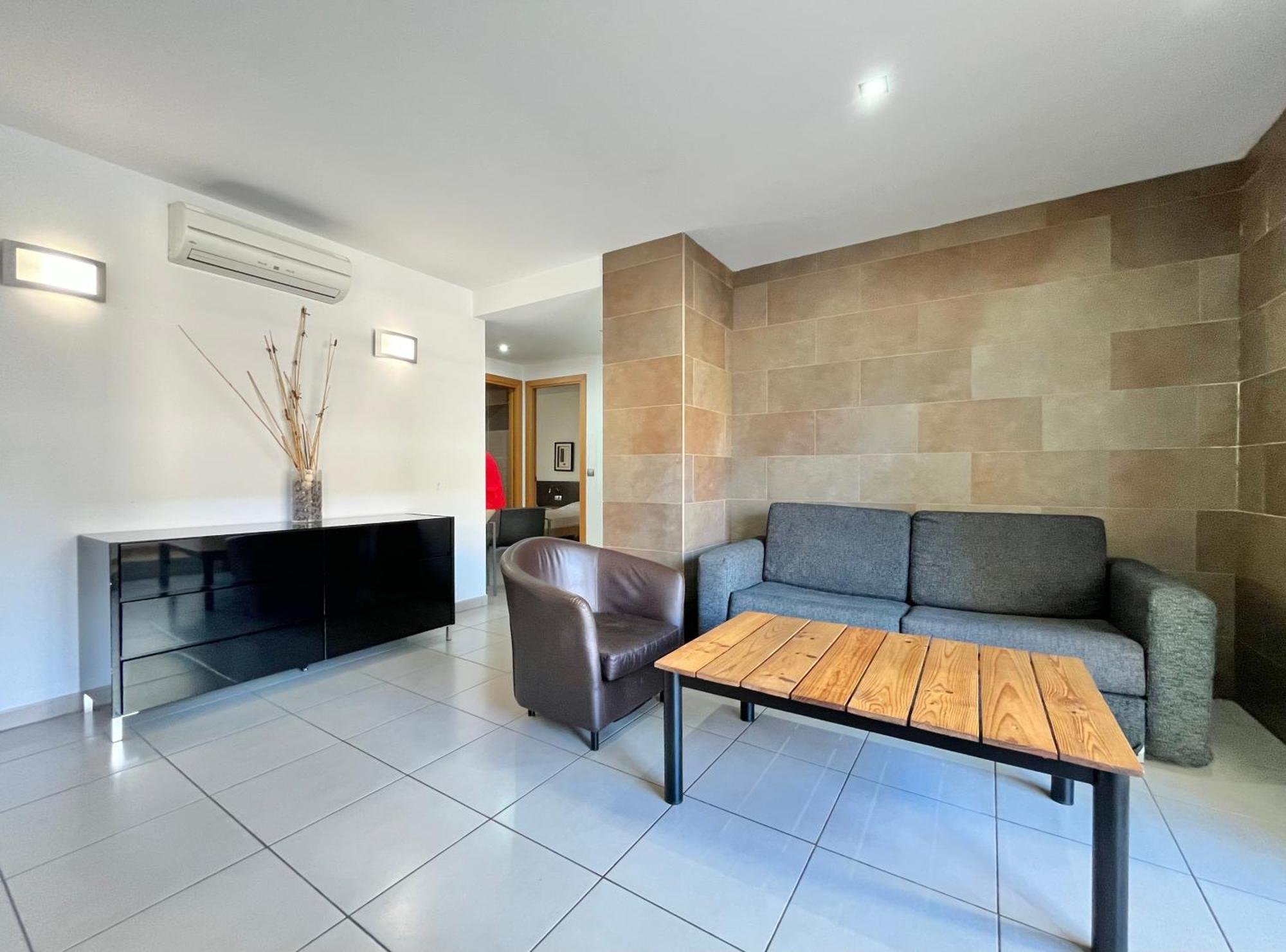 Agi Drugstore Apartments Росес Екстериор снимка
